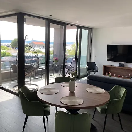Apartman Luxus Direkt Am In Sukosan, Zadar *